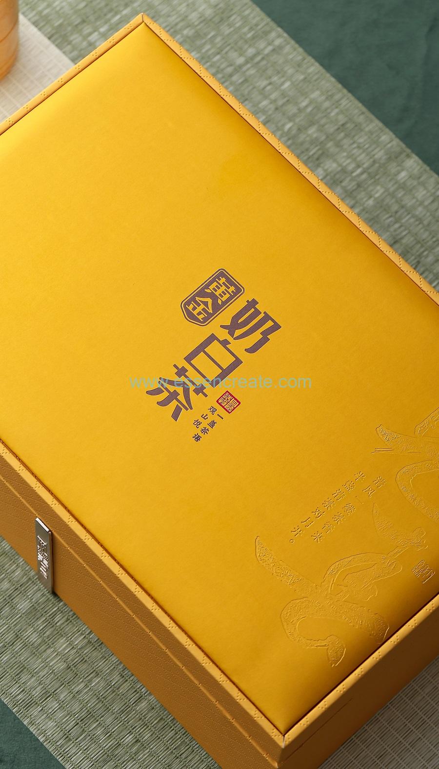 革製ジュエリーオーバルボックスとバッグ