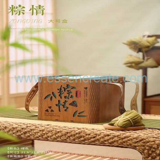 くり抜き彫刻木箱